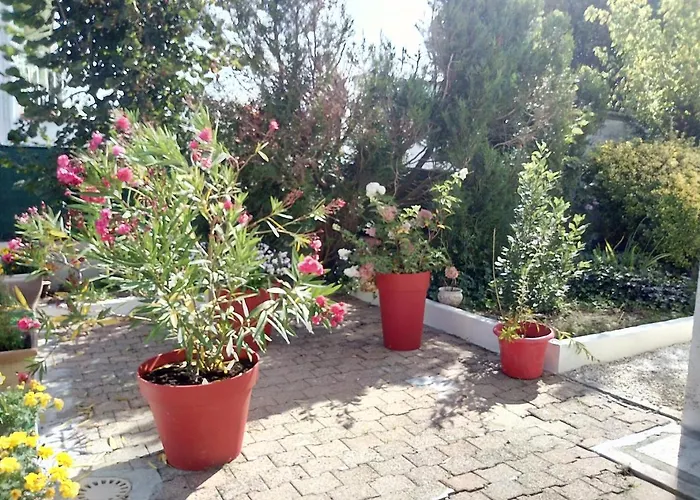 Проживание в семье Les Roses De Rita Boisset-les-Montrond